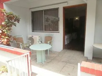 Moniques Guesthouse Maraval