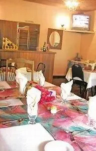 Moniques Guesthouse Maraval Hotel