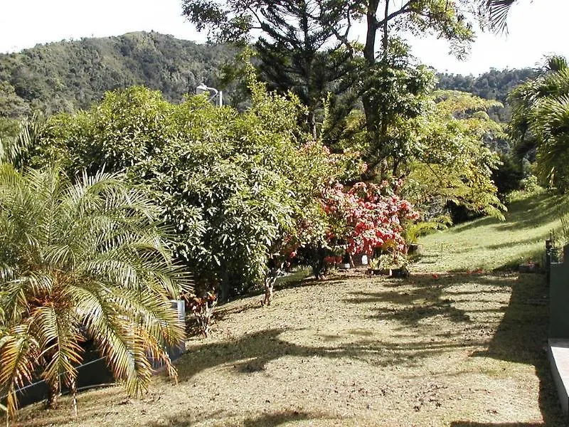 Moniques Guesthouse Maraval 2*,